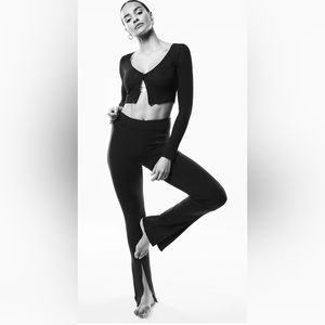 Airbrush High-Waist Flutter Legging. Worn once.